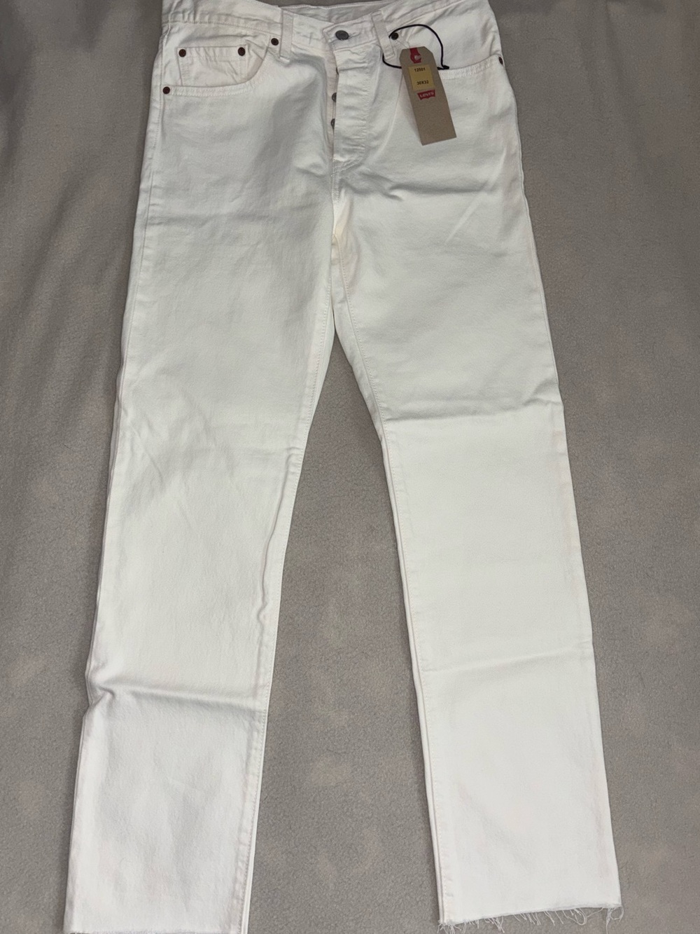 NWT Levi's Women’s White 501 Straight Leg Jeans-30x32 - Picture 4 of 9
